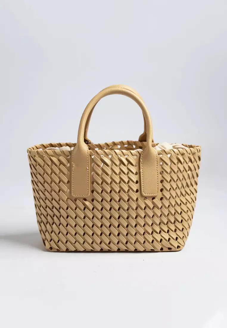 Alyna Weave Bucket Bag