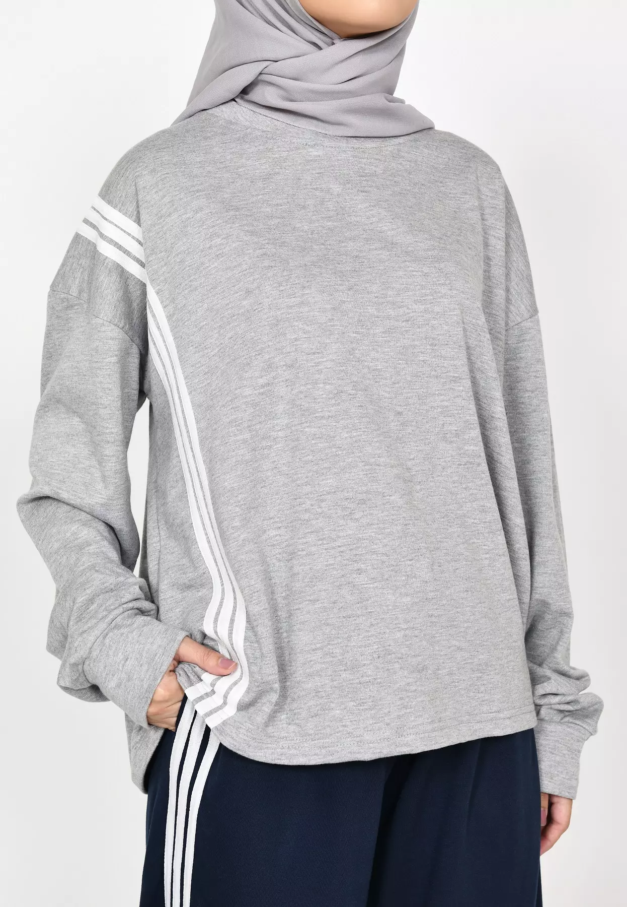 Setelan Training Alena 2