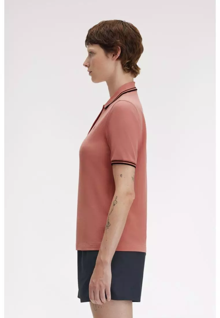 Fred Perry G3600 Twin Tipped Fred Perry Shirt (Putty Pink / Carrington Brick / Black)