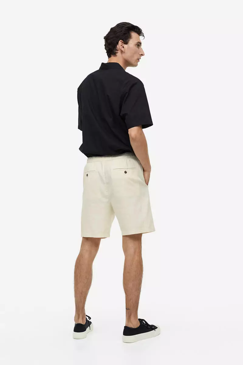 White hot sale khaki shorts