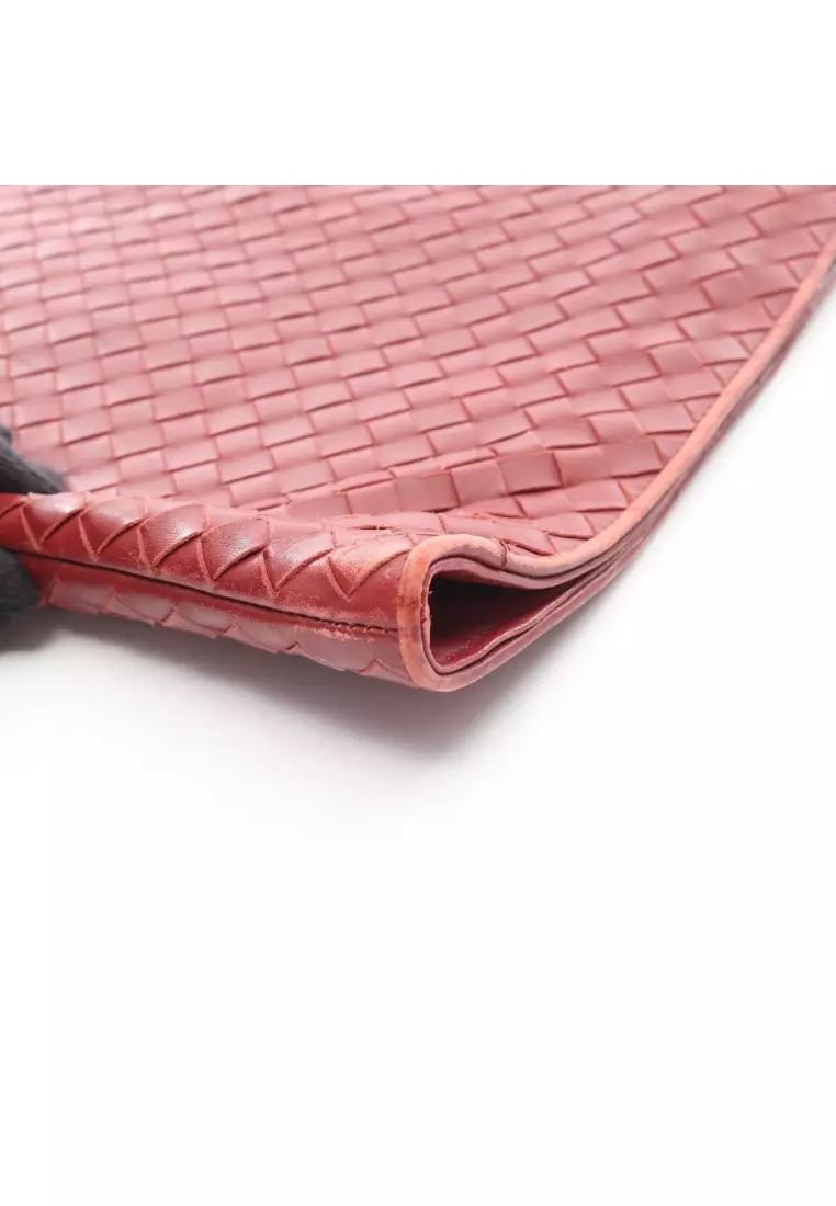 Pre-Loved BOTTEGA VENETA Intrecciato Clutch bag leather Red