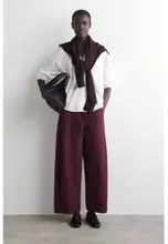 DARK RED