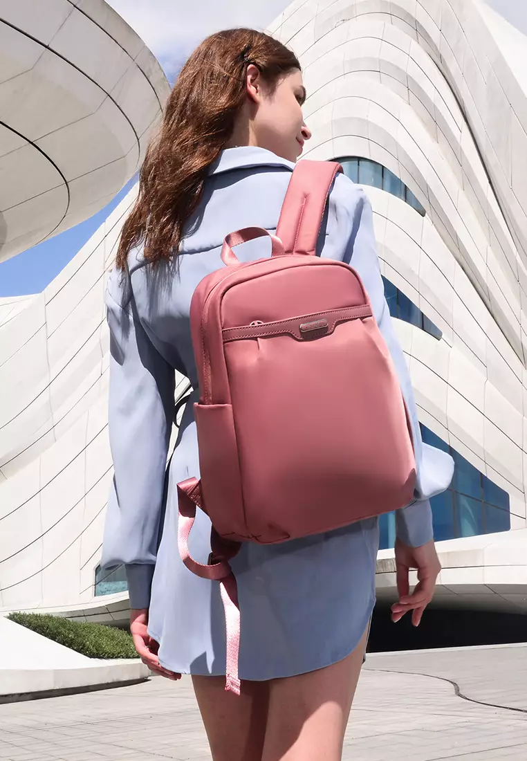 Solid Color 15.6'' Laptop Compartment Light Nylon Waterproof Knapsack Backpack For Women