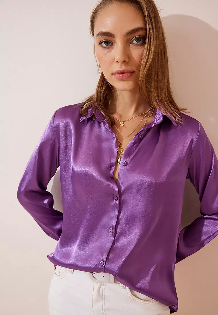 Slightly Flowing Satin Shirt