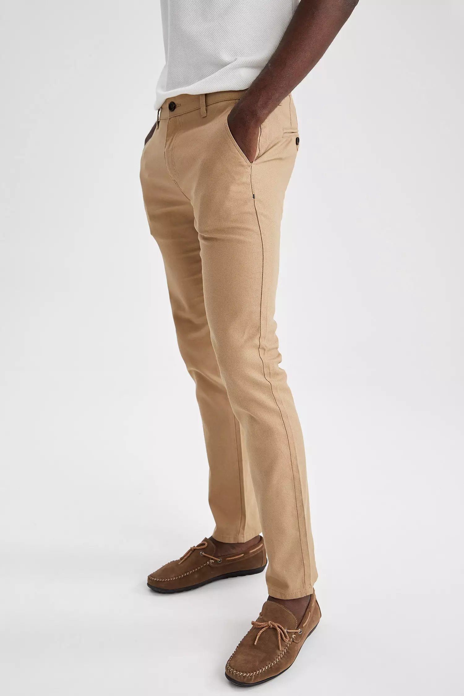 Brown MAN Jogger Chino Pants 2793270 | DeFacto