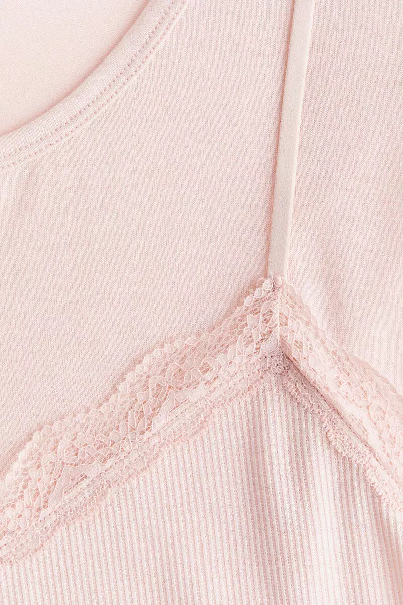 Layered top