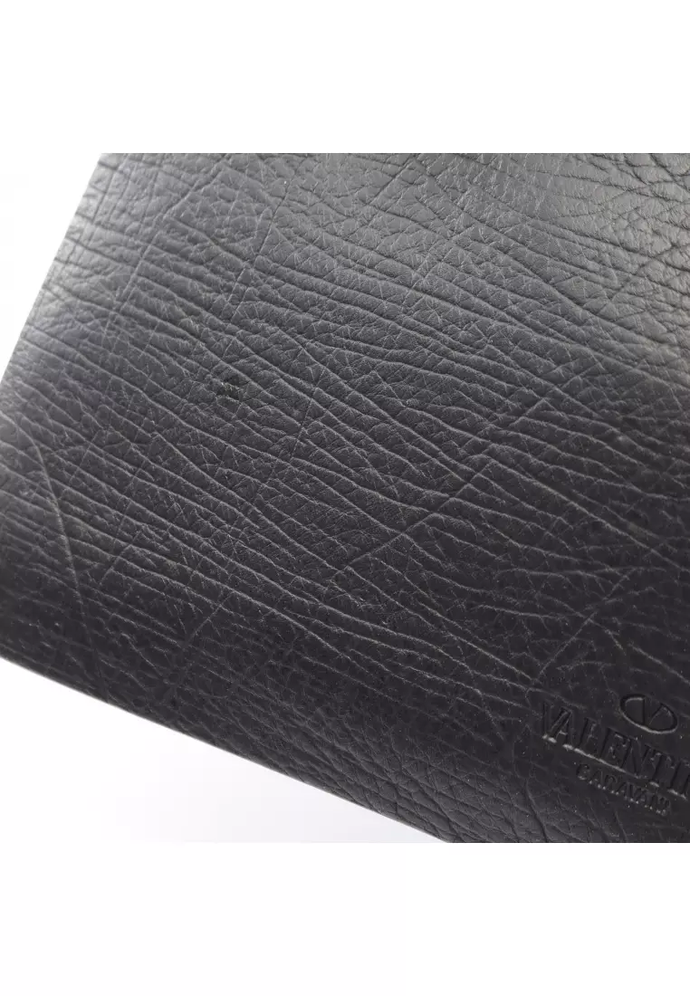 Pre-Loved Valentino Rockstud Clutch bag second bag leather black