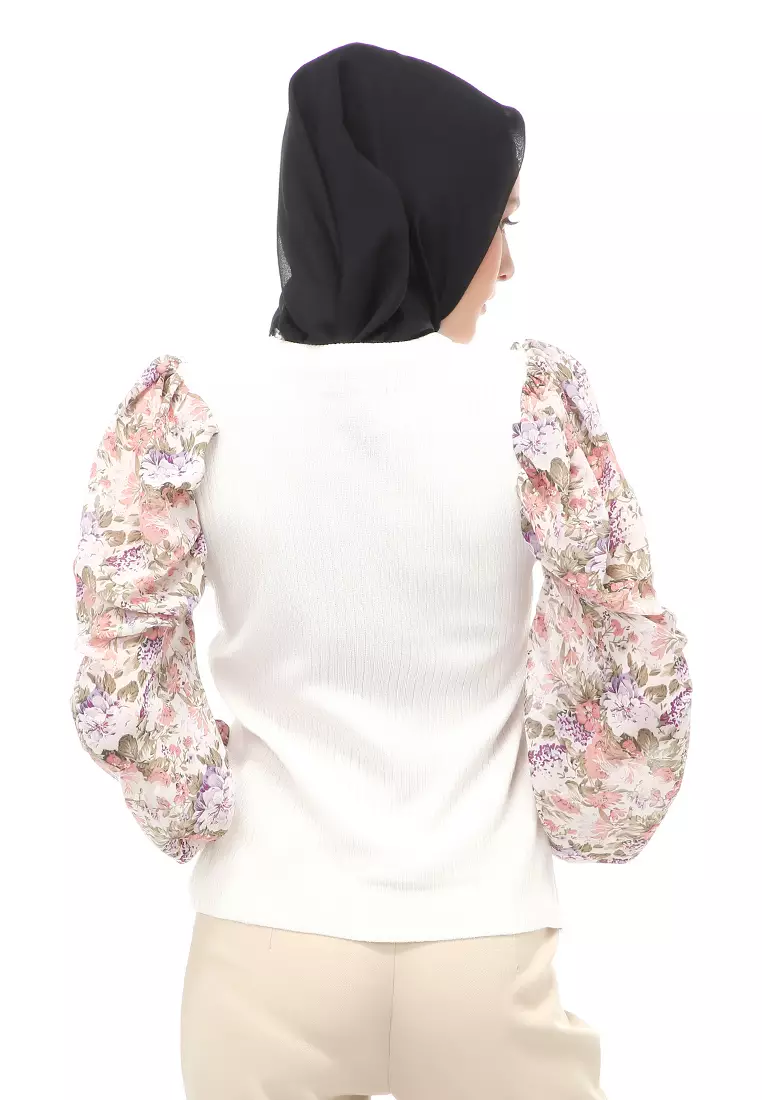 Kartika Blouse Muslimah Atasan Wanita Long Sleeve Motif Carnation Regular Fit - Putih