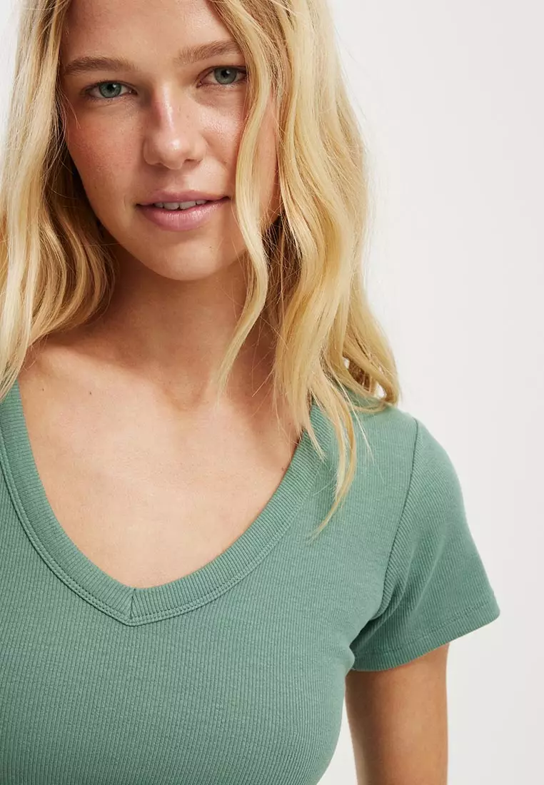 Goldie Rib V Neck Short Sleeve Tee