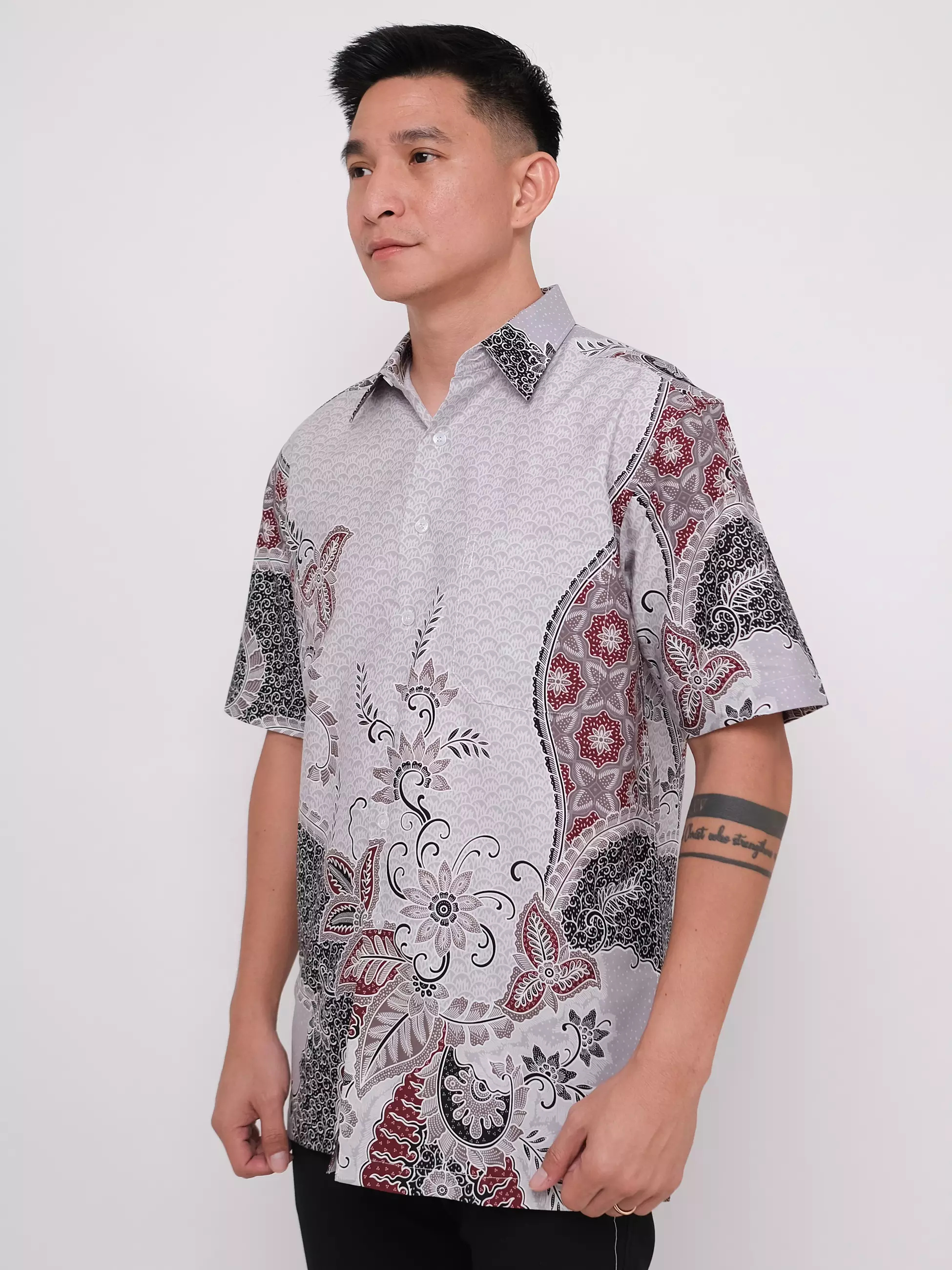 Kemeja Batik Lengan Pendek Abu Muda 16890