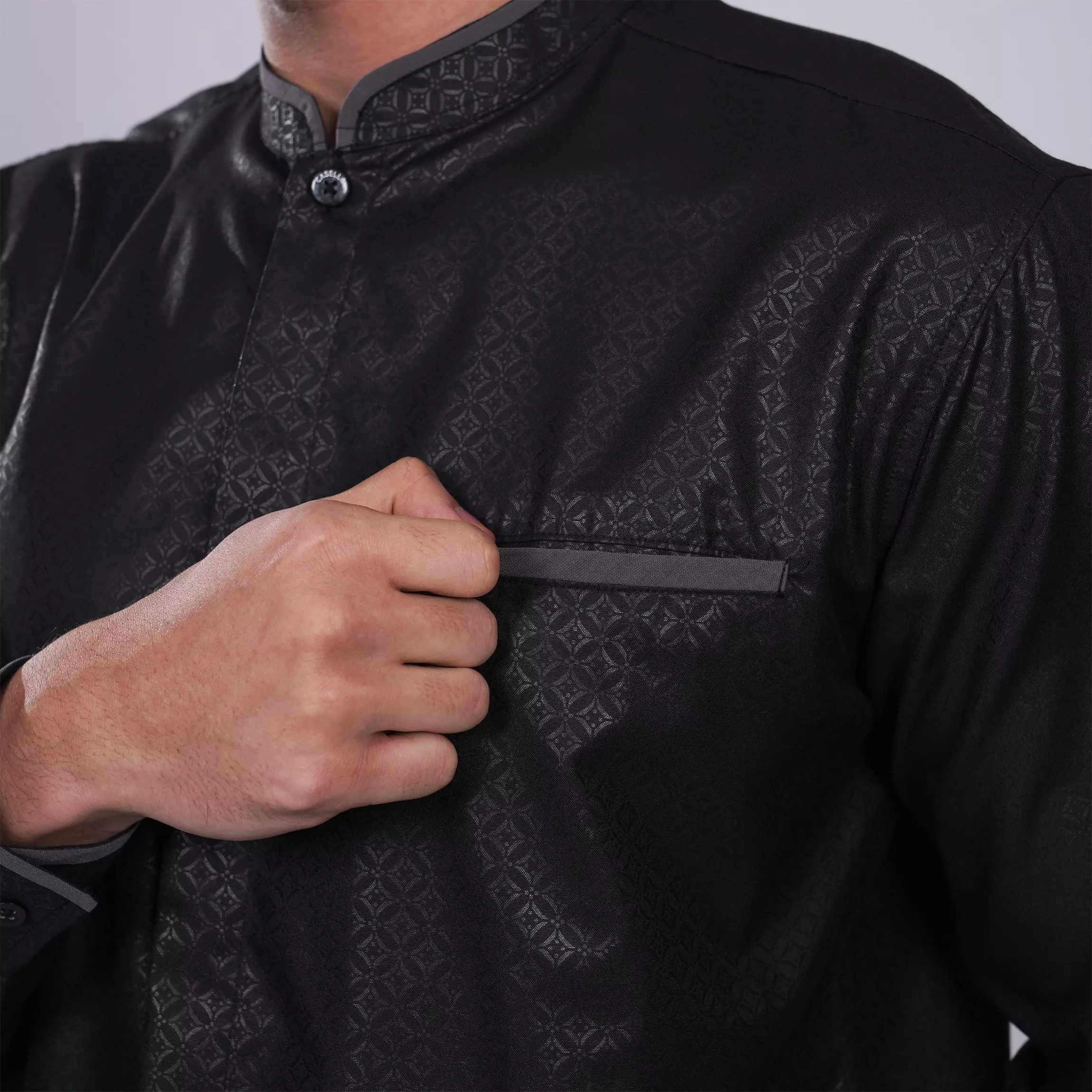 Casella Baju Koko Pria Lengan Panjang| Kemeja Koko Emboss Zayn Series 9010 Black