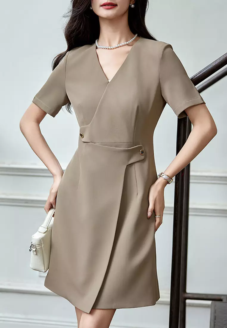deep plunge bodycon dress Mini line shape. Anthropologie Strapless Belted Midi Size:1-2 Months PromotionName: The Winter Event