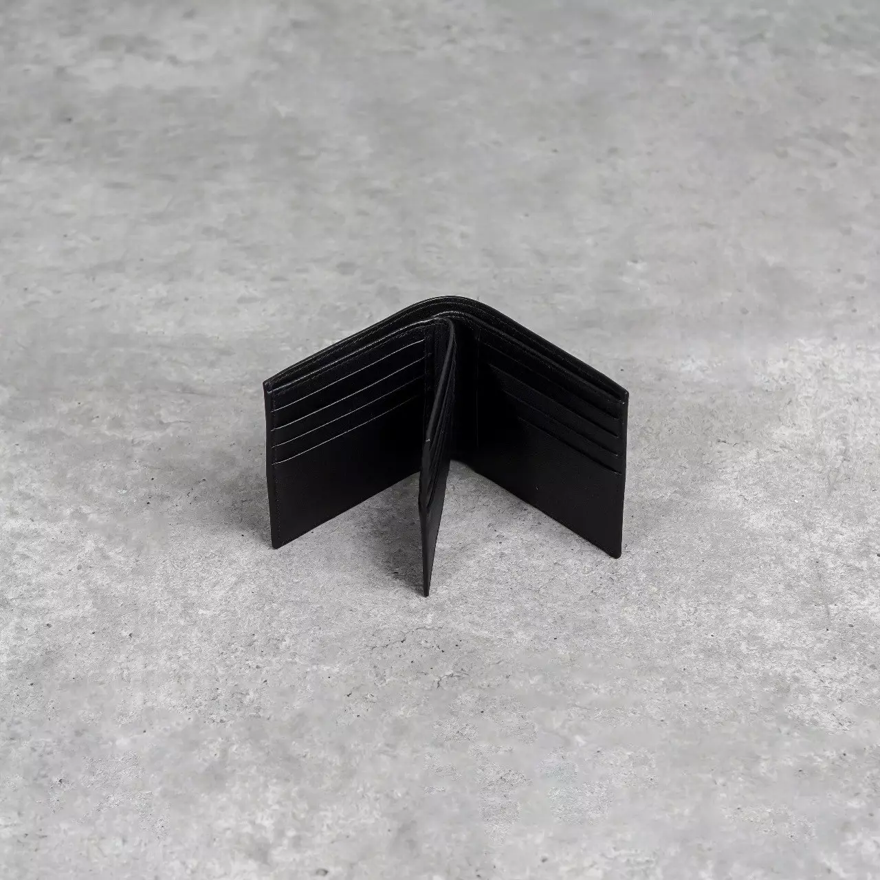 Dompet PRADA TRIANGLE BLACK LEATHER MULTI CARD WALLET 100% ORIGINAL