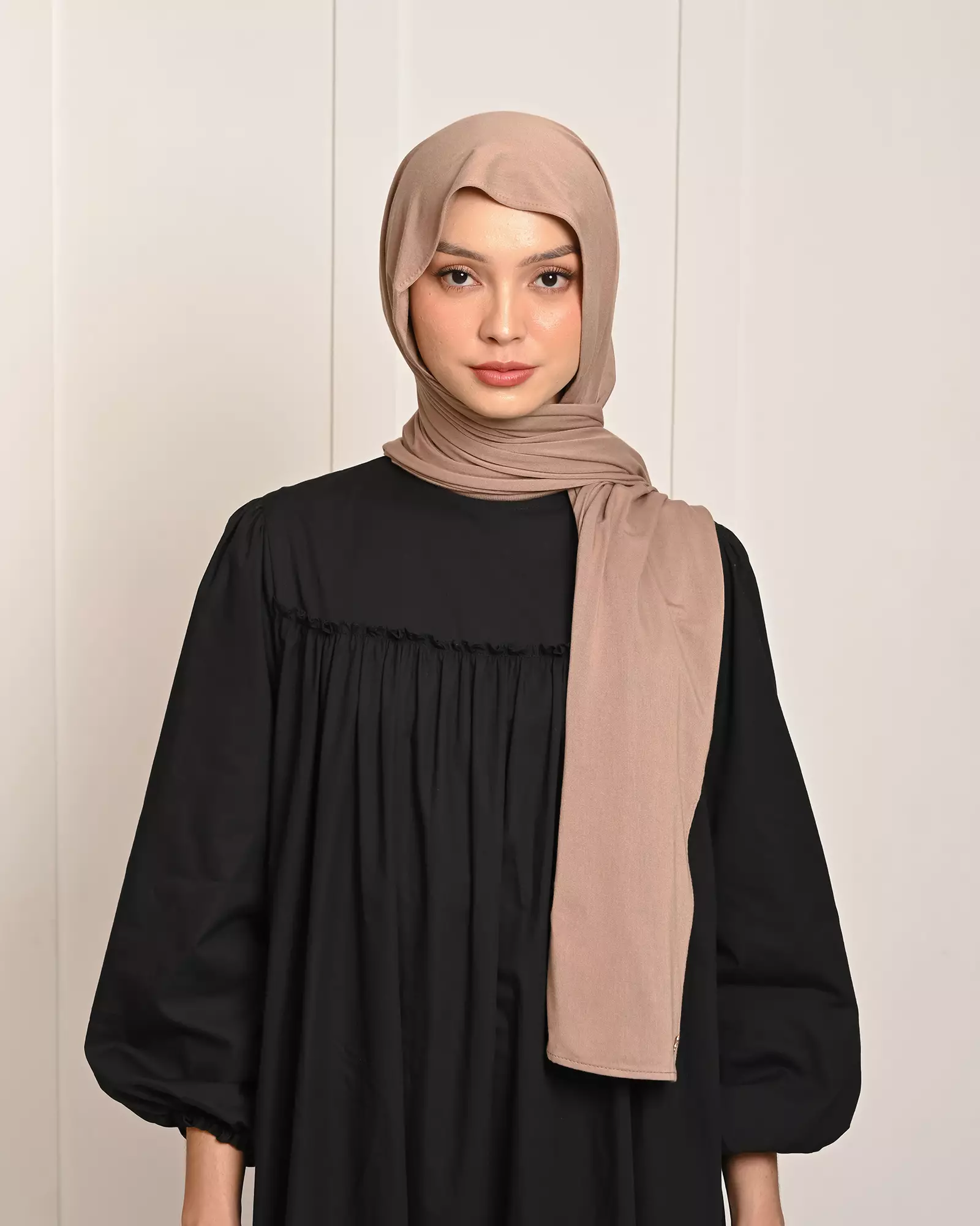 Geulis.id JESSIE EVERYDAY SHAWL (10 warna) Hijab - KHAKI