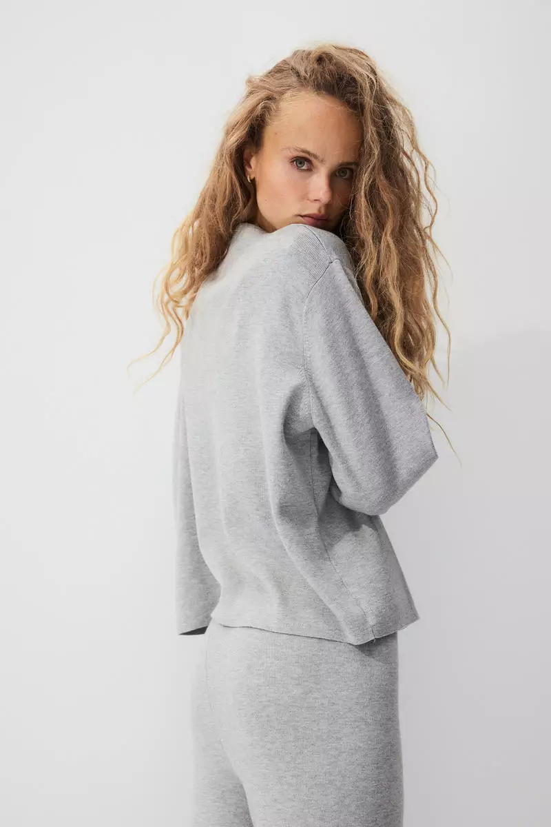 Fine-knit cardigan