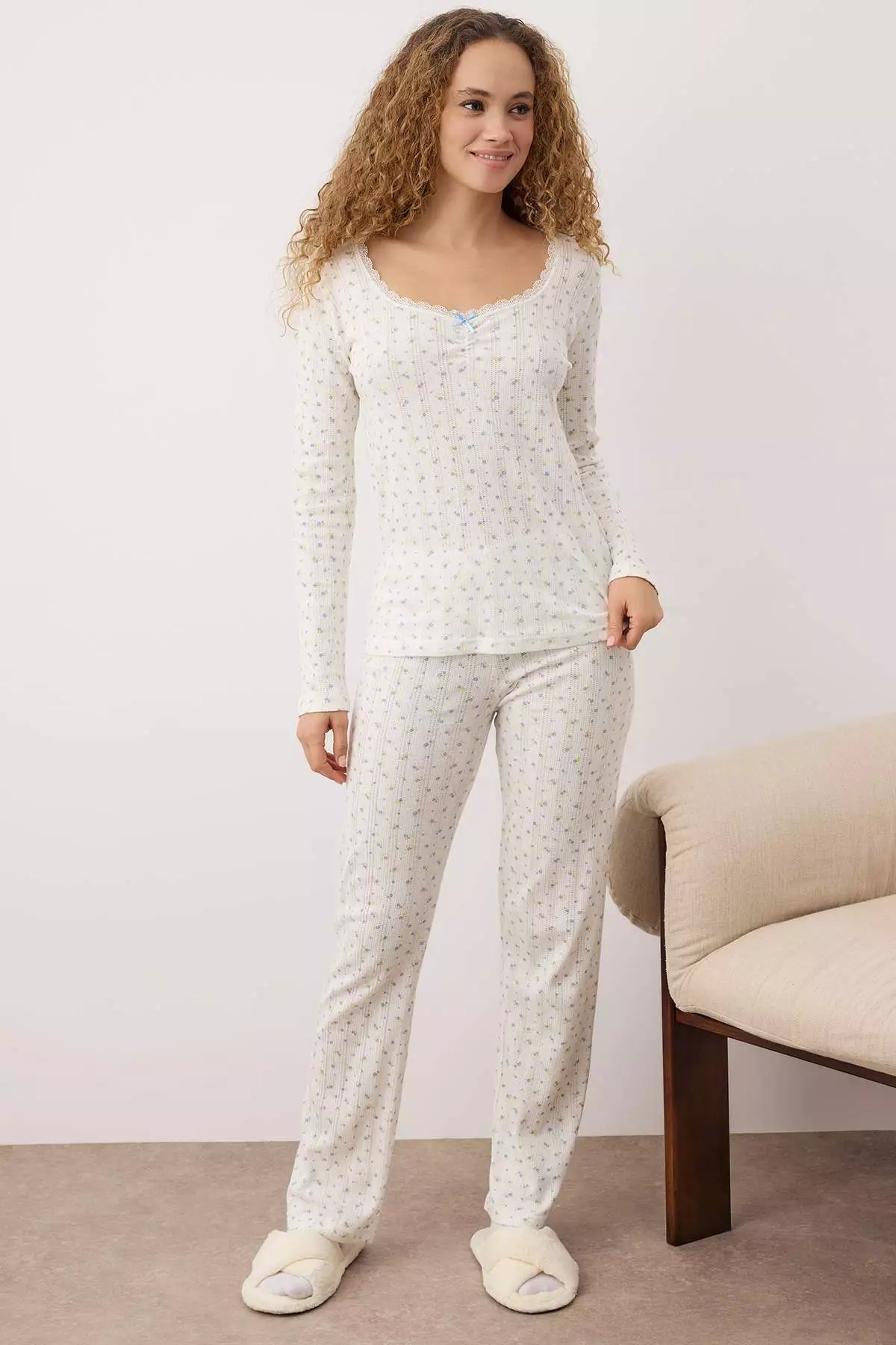 White Floral Lace Detailed Corduroy/Pointel Knitted Pajama Set