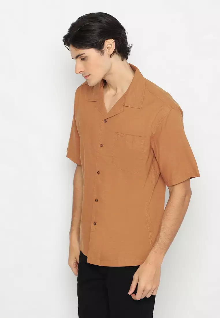 RBJ Kemeja Polos Cotton Slub Krah Hawaii Gold Regular Fit Pria