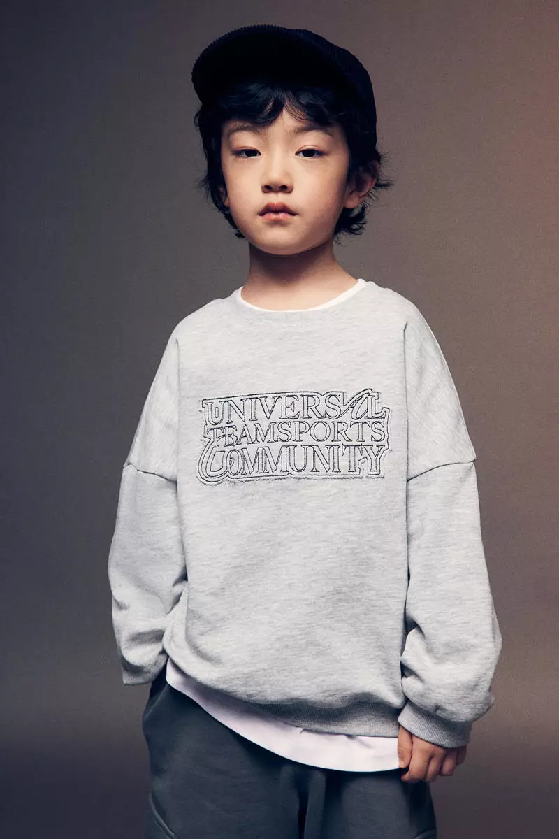 H&m gender sweatshirt clearance