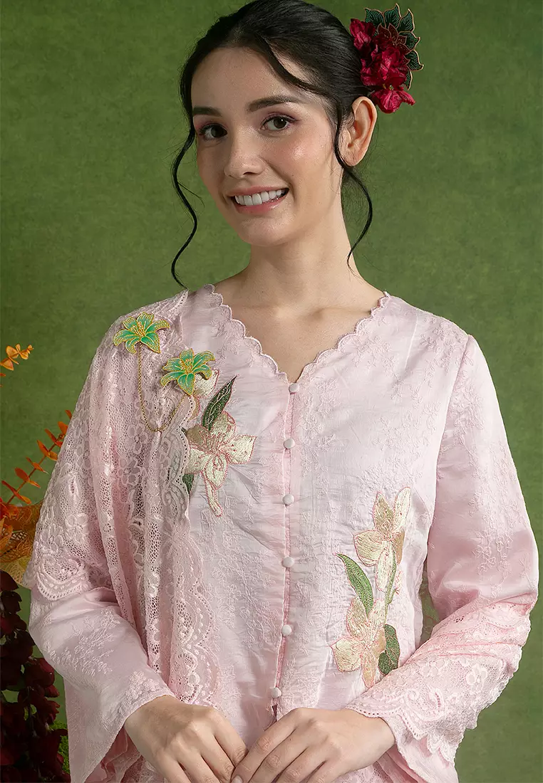 Tatiana 刺繡馬來裝連絲巾套裝