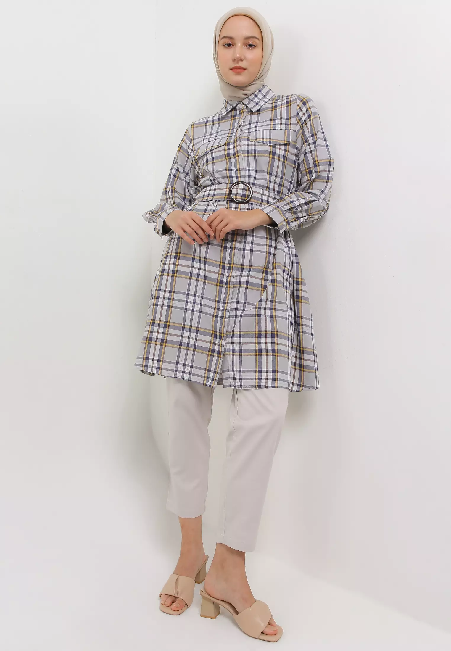 MFMW Maureen Tunik Abu Motif Kotak