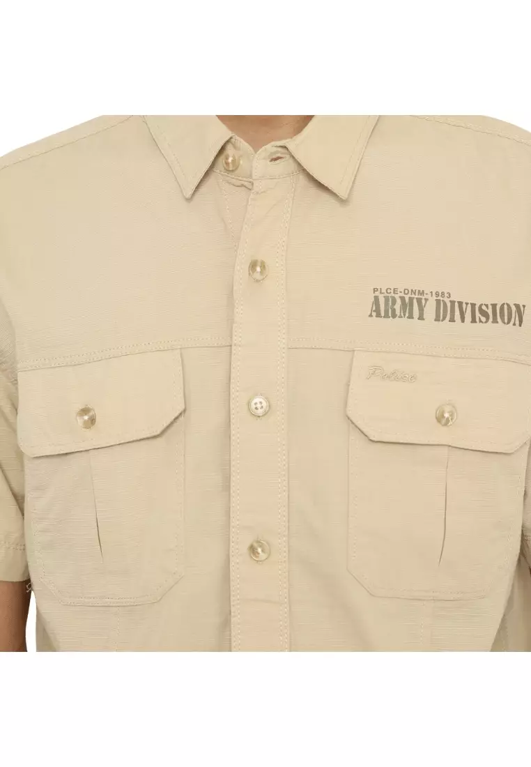 POLICE Kemeja Polos Cotton Slub Kantong Dua Cream Regular Fit Pria