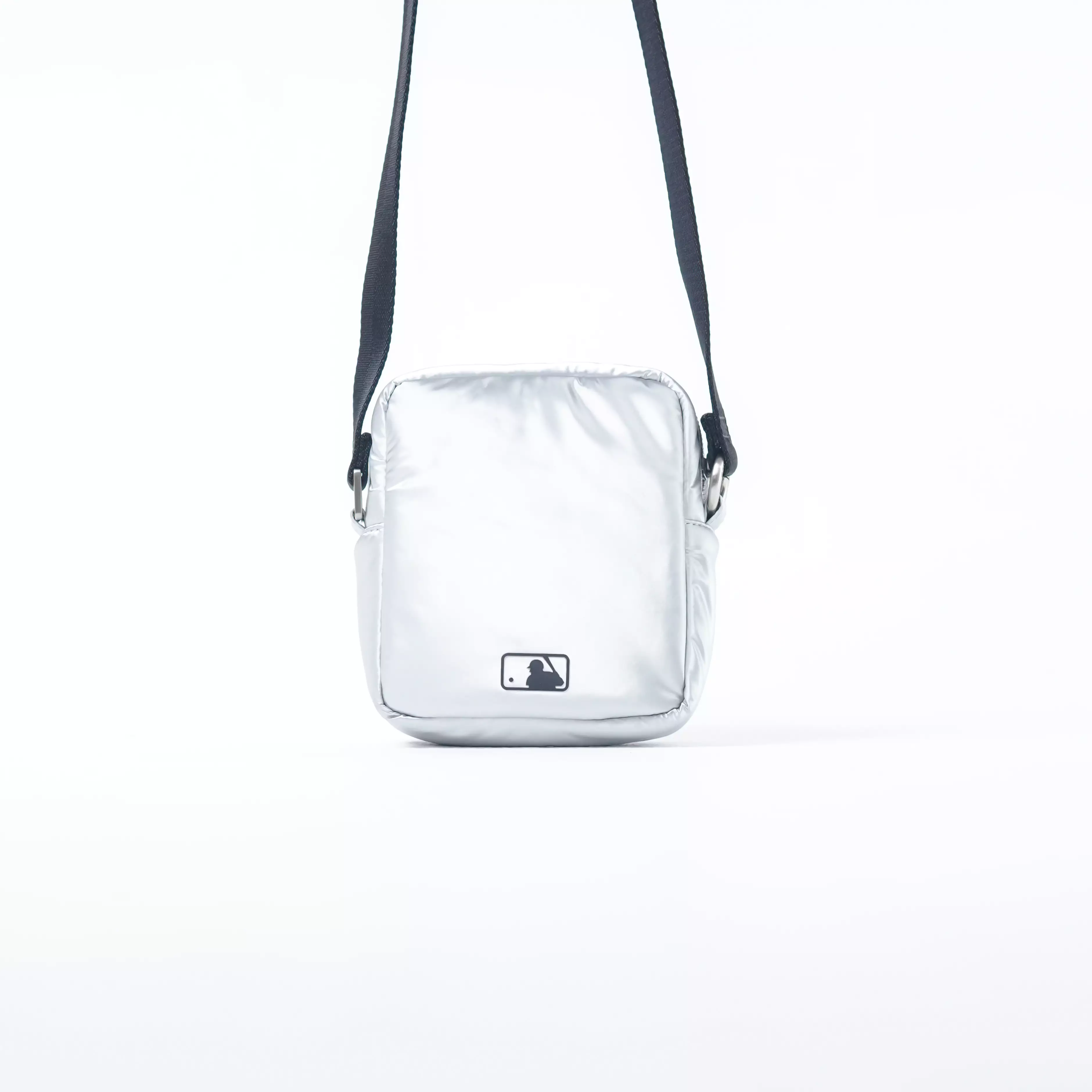 Tas MLB NY BLACK PUFFY SILVER SHOULDER BAG 100% ORIGINAL
