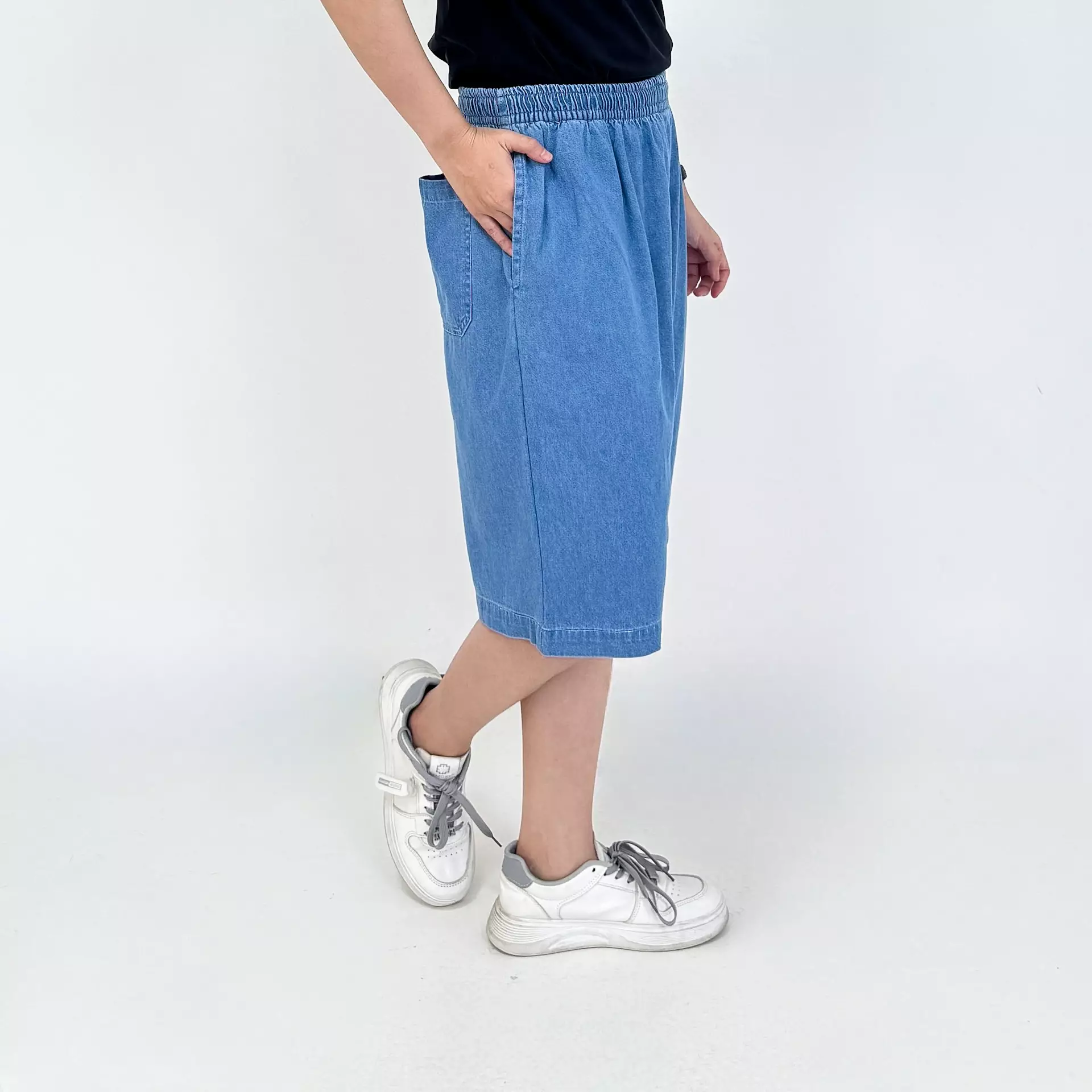 Joey Short Pants Jeans - Celana Pendek Santai Wanita BIRU MUDA