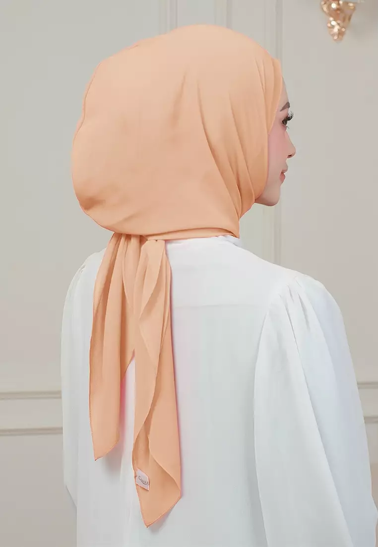 HIJAB INSTAN MAGNET SYIFA - BRILIANT ORANGE