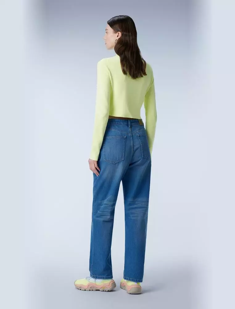 短款开襟针织衫