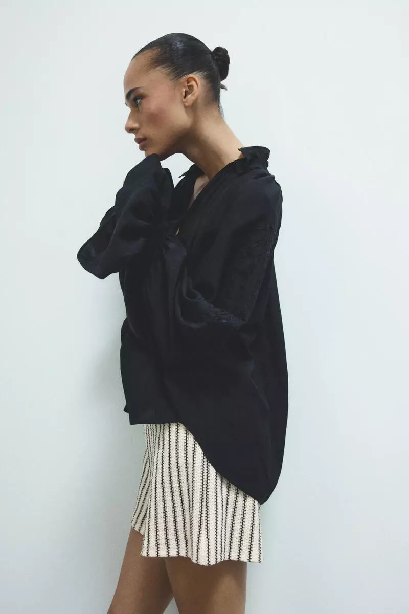 Knitted pull-on shorts