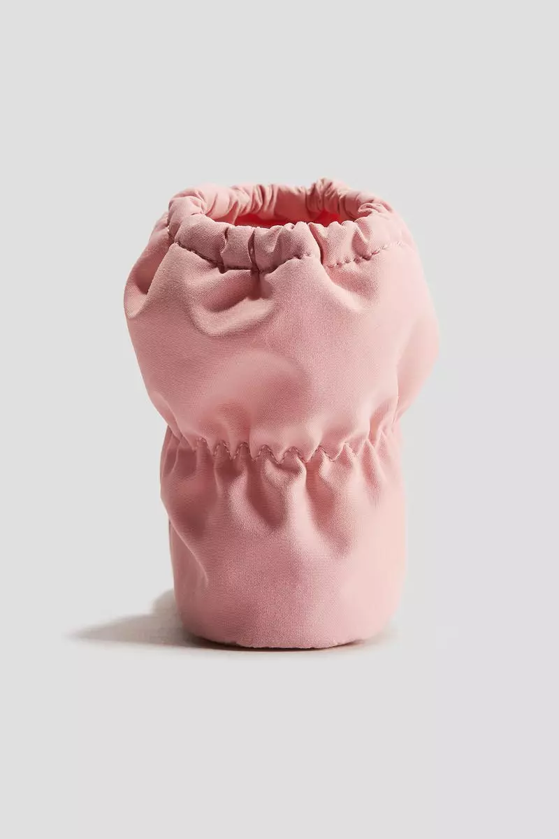 Water-repellent bootees