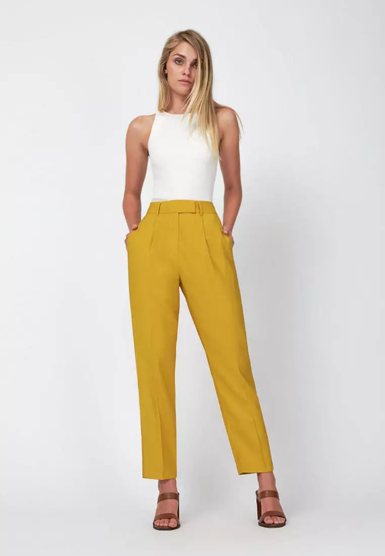 High Waist Carrot Trousers in 2023