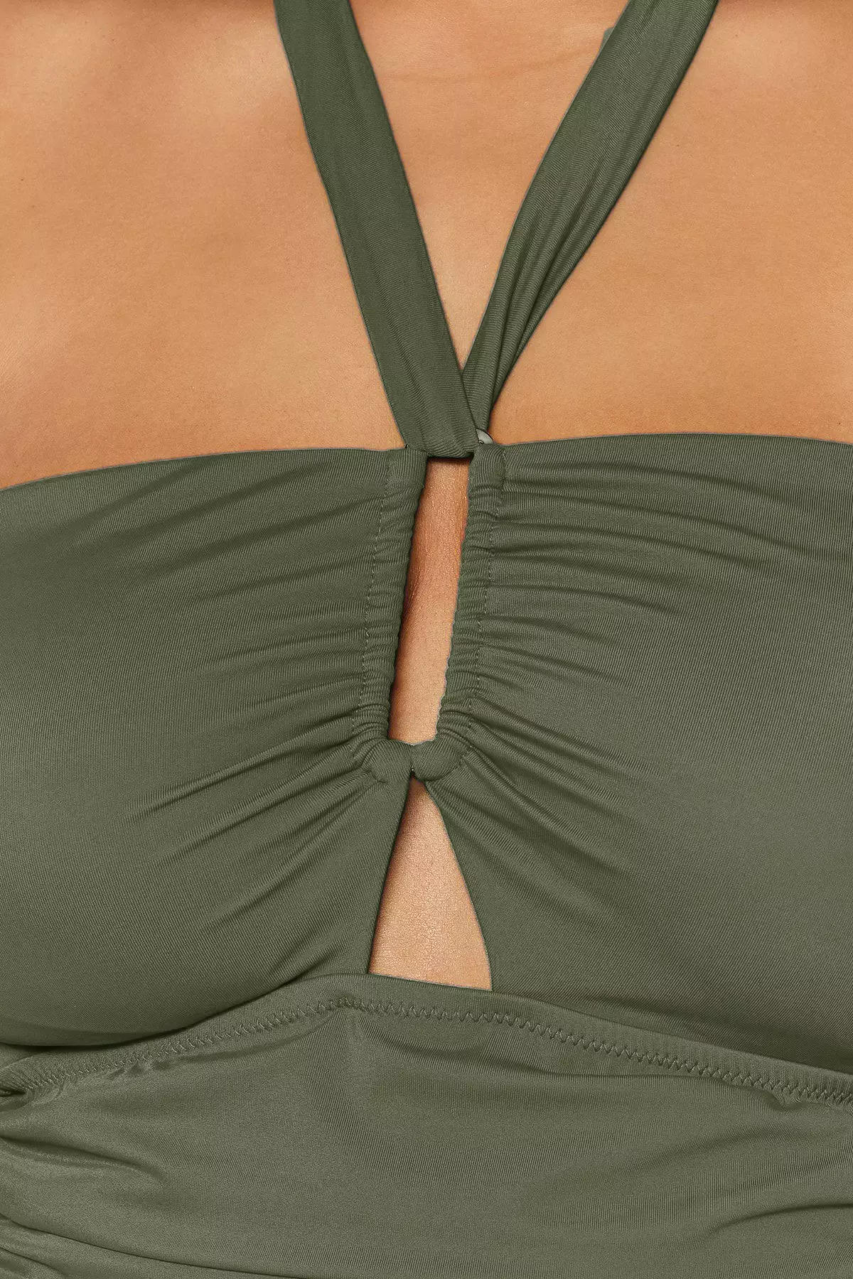 Plus Size Halter Neck Accessory Detailed Swimsuit