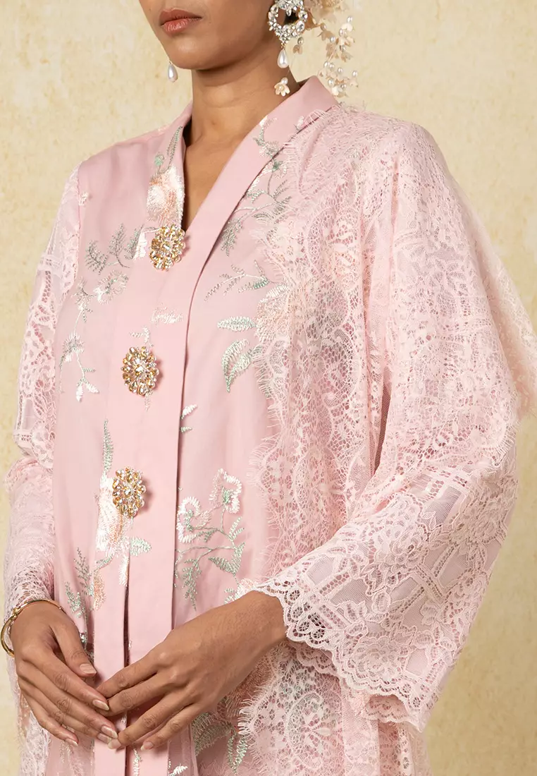 DINDA KEBAYA LABUH WITH SELENDANG SET