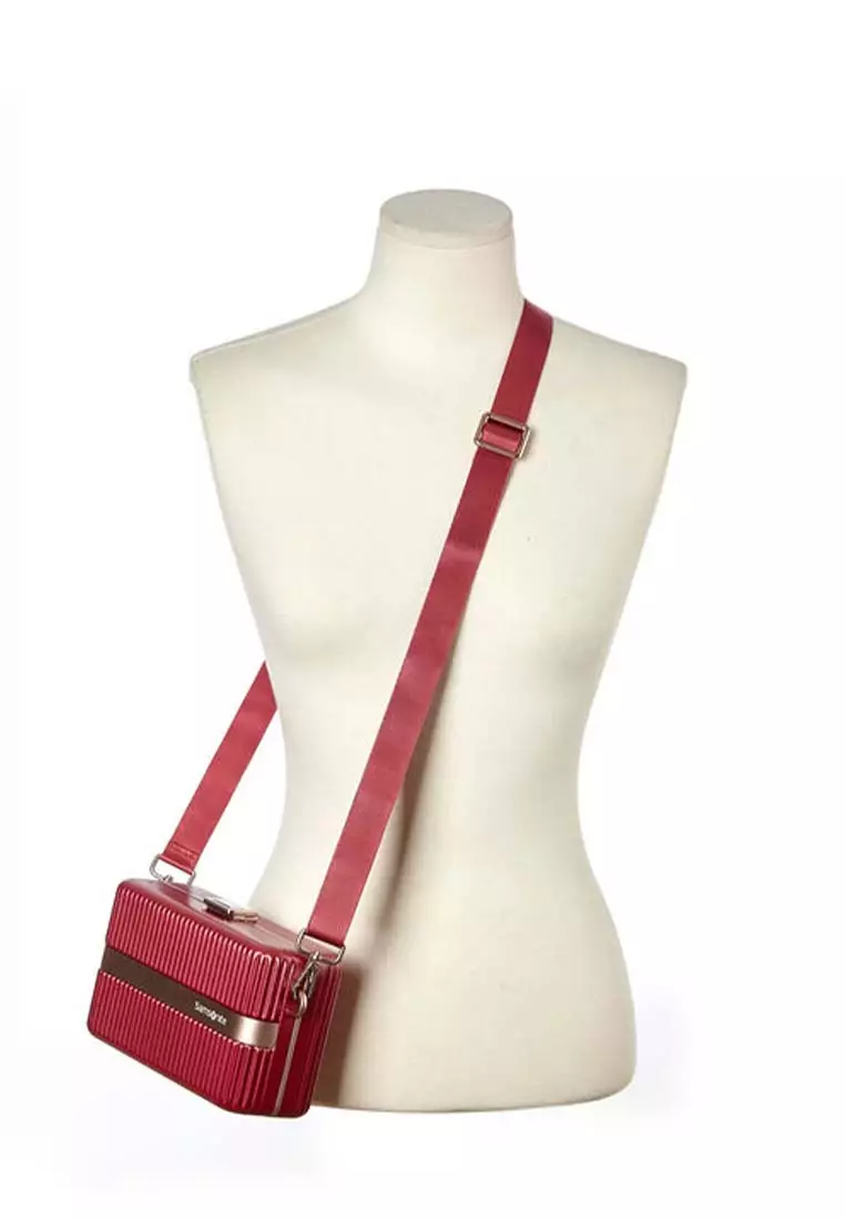MINTER CROSSBODY CLUTCH BAG - RED