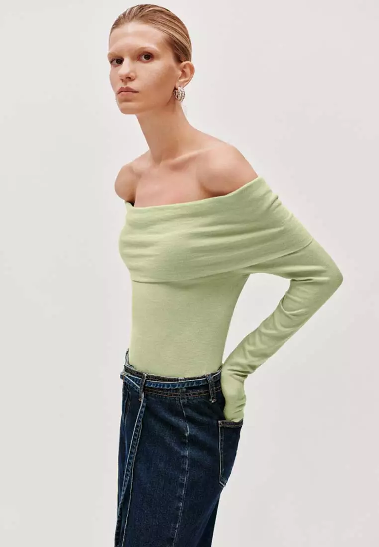 Draped Off-Shoulder Fine Knit Long Sleeve Slim Fit Top