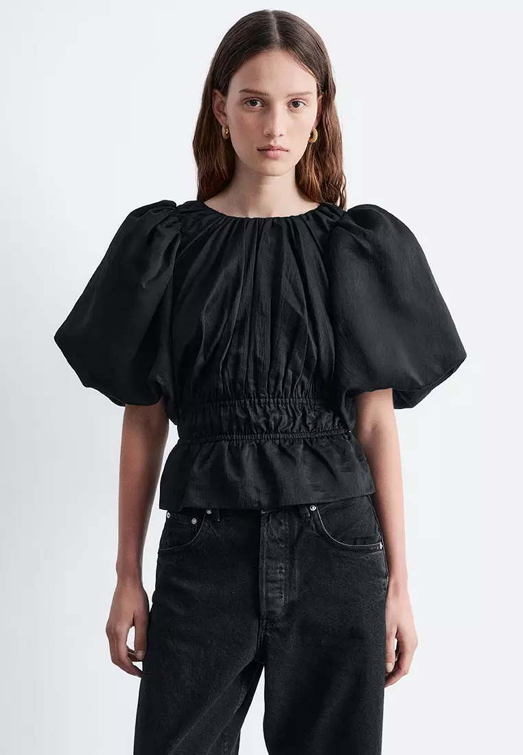 荷葉邊泡泡袖上衣