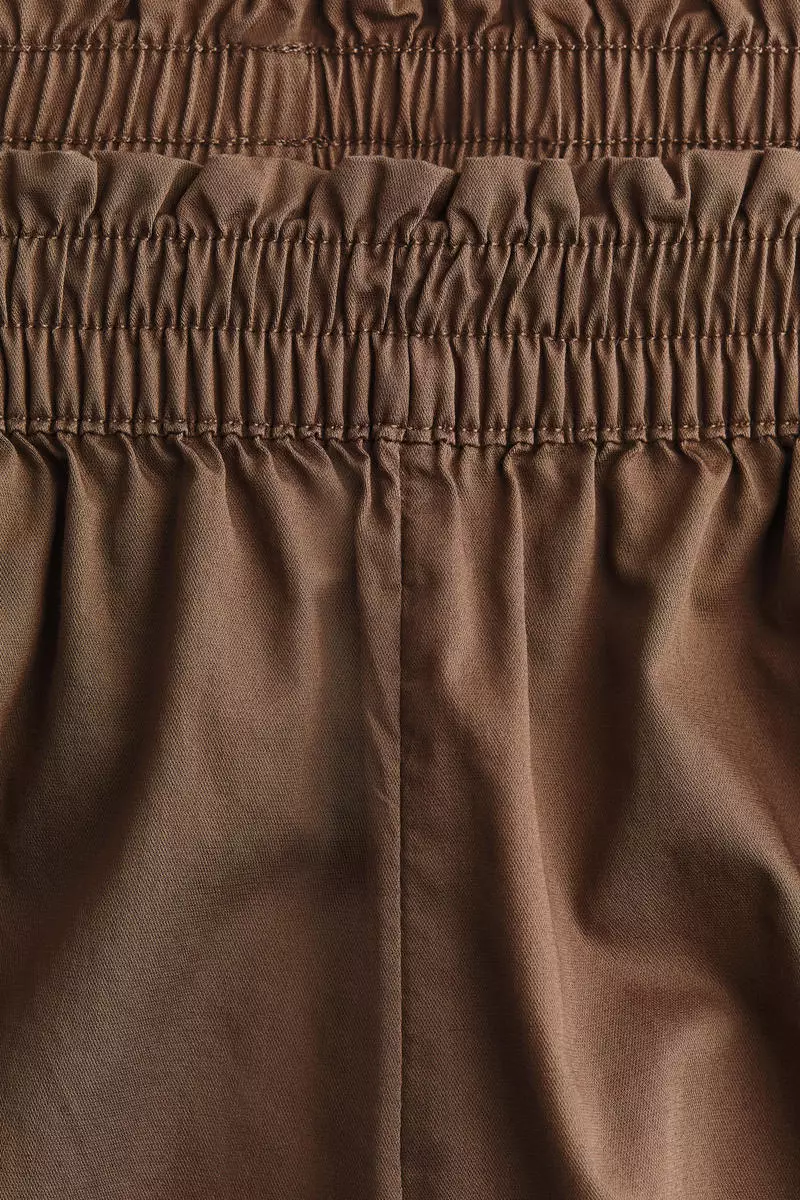 Ankle-length pull-on trousers