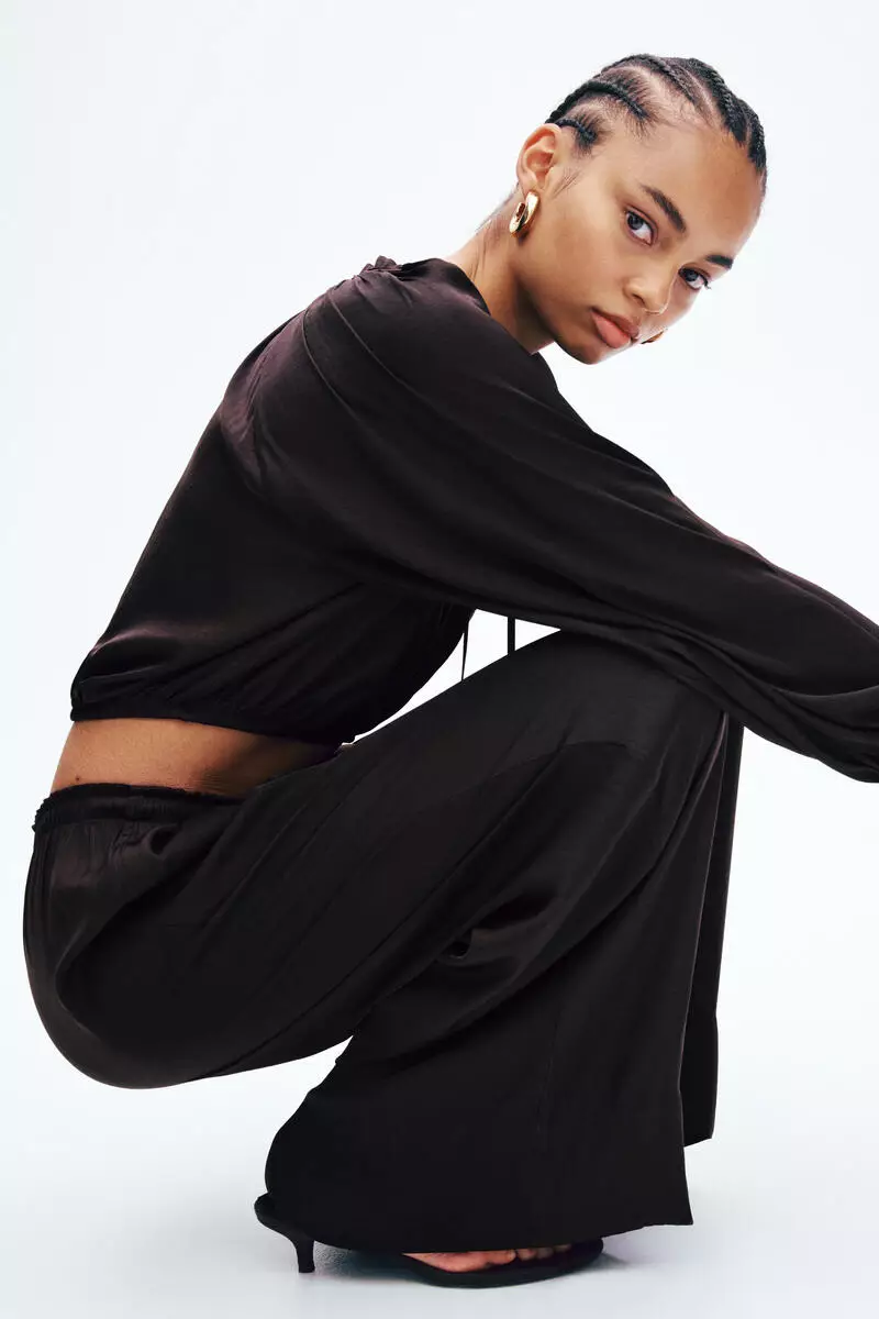 Wide drawstring trousers