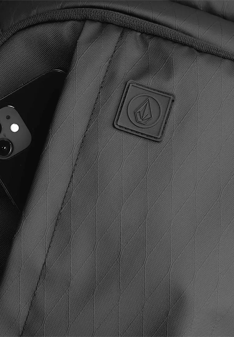 Jual Volcom MBP VENTURE BACKPACK BLACK Original 2026 | ZALORA Indonesia