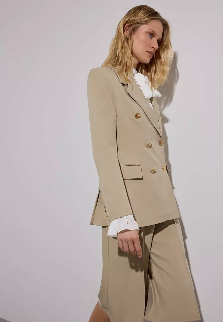 Limited Edition Mink Accessory Chain Detailed Woven Blazer Jacket