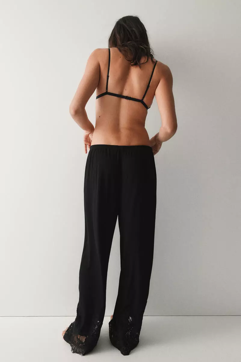 Lace-trimmed pyjama bottoms