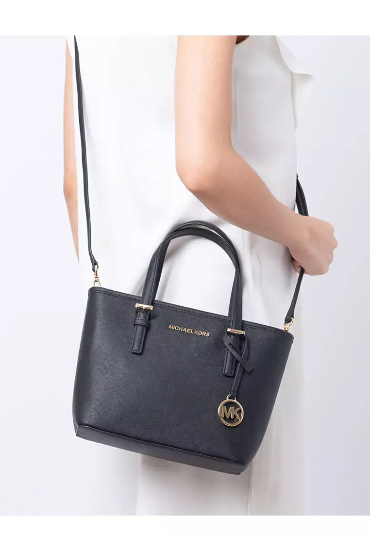 jet set travel extra-small saffiano leather top-zip tote bag black MICHAEL KORS Small Bl This compact yet practical tote is designed for the modern woman on the go Michael Kors Jet Set Travel
