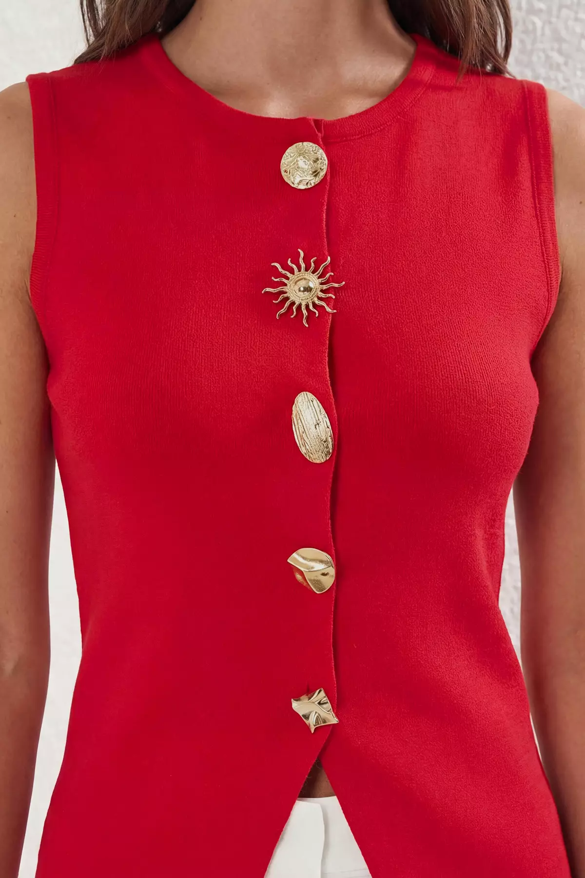 Red Button Detailed Knitwear Vest Twoss25Ye43