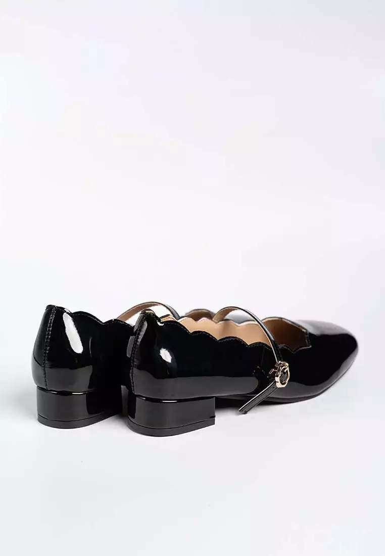 Scallop Glossy Mary Jane