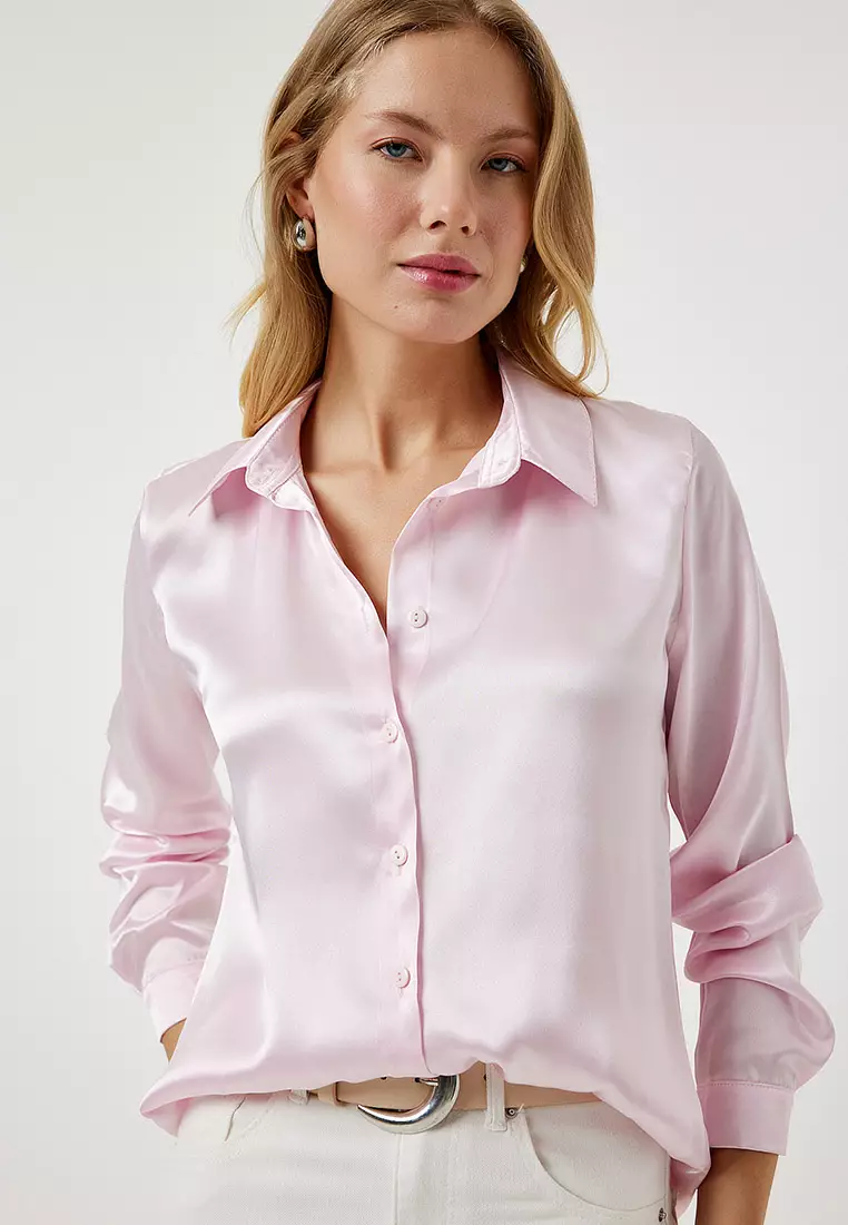 Slightly Flowing Satin Shirt
