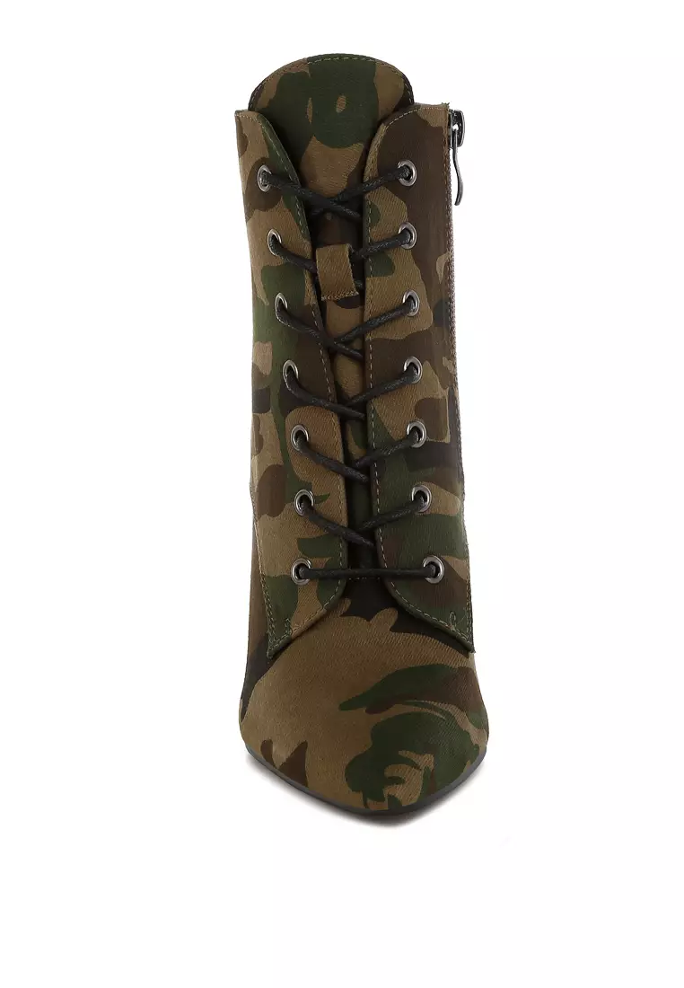 Sepatu bot hak tinggi beludru warna kamuflase