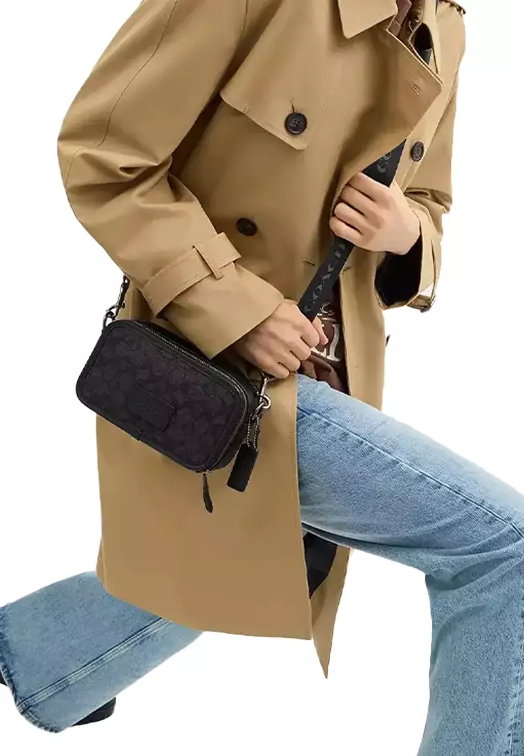 Wyatt Crossbody Bag In Signature Canvas CW365