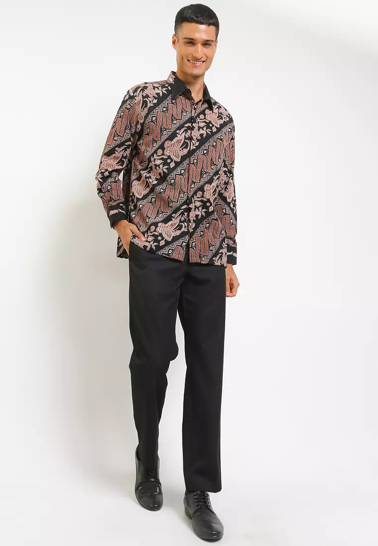 Kemeja Regular Fit Batik Lereng Kupu