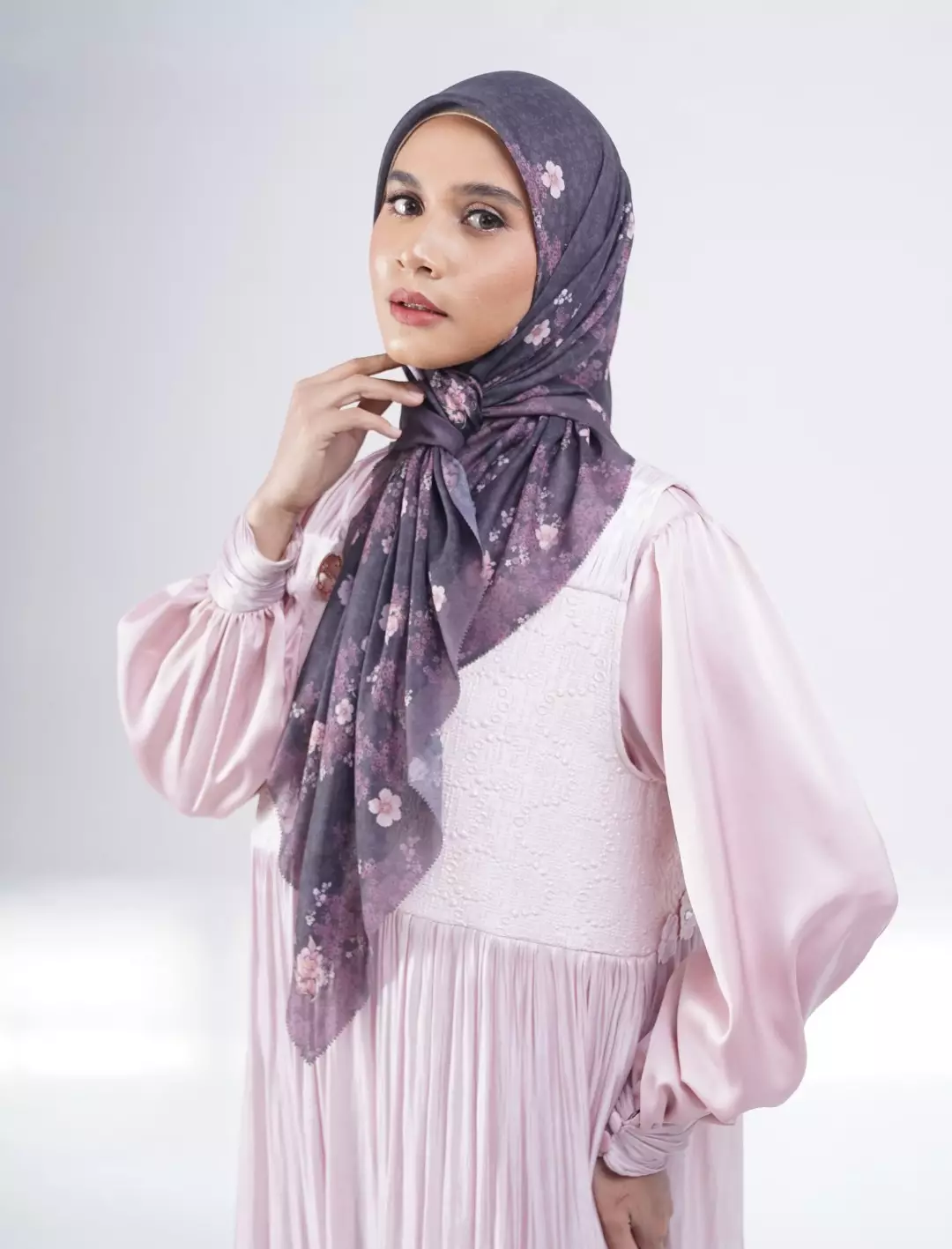 Cassya Printed Scarf Black | Hijab Kerudung Segi Empat Motif